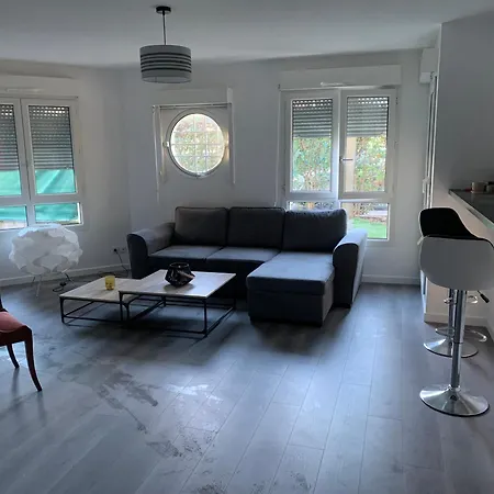 Apartment Avec La Terrasse Asnieres-sur-Seine